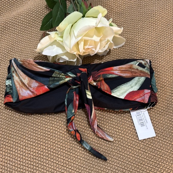 NWT Baltic Born Floral Print Bikini Top - Picture 7 of 8